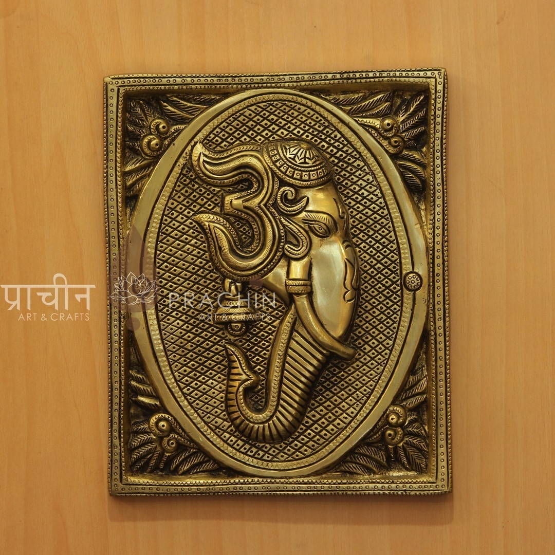 Hanging Om Ganesha on Plate – Prachin Art and Crafts